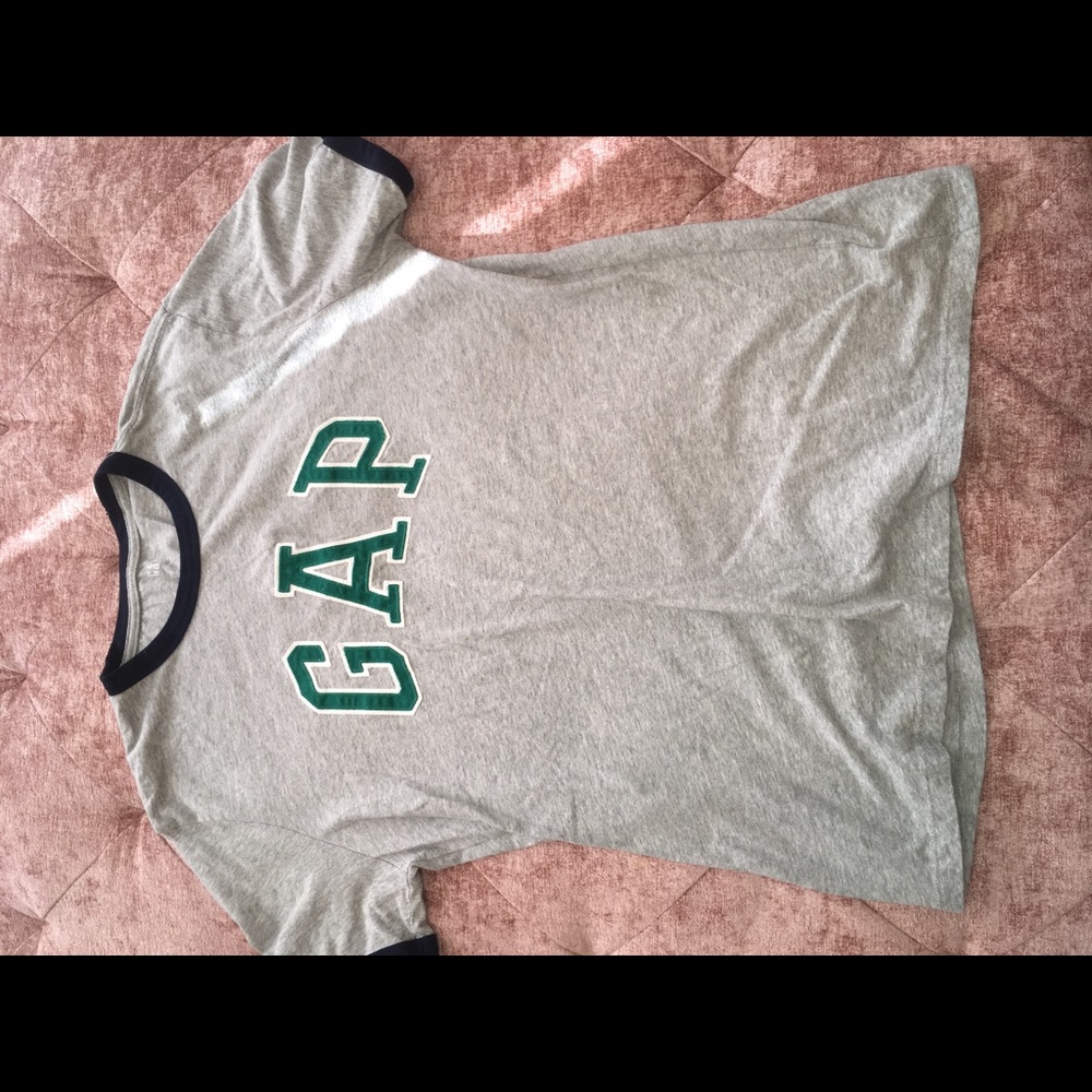 GAP T Shirt